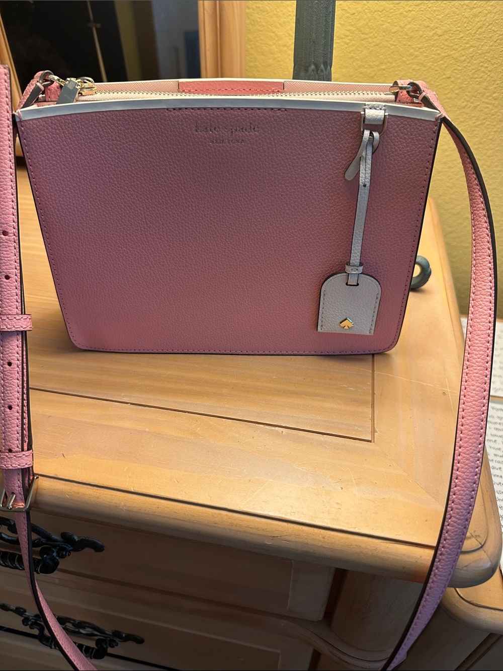 Kate Spade Pink Pebbled Leather bag / Crossbody Bag